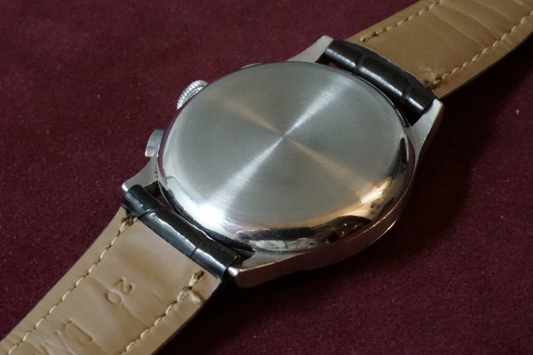 オメガ CAL-33.3 クロノグラフ Black Dial（CH-02／1940ｓ)の詳細写真15枚目