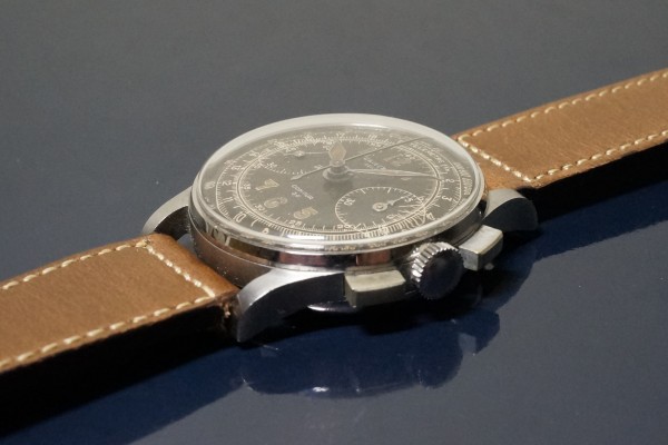 UNIVERSAL GENEVE COMPUR 30 クロノグラフ（CH-05／1940ｓ)の詳細写真8枚目