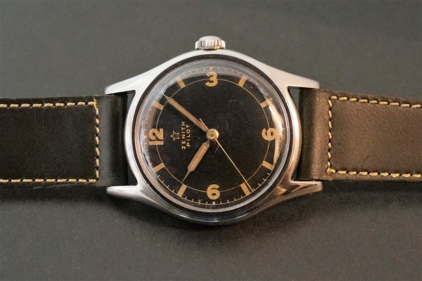 ZENITH PILOT Black Sector Design（OT-01／１９４５年)の詳細写真3枚目