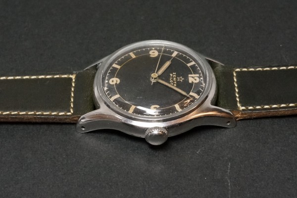 ZENITH PILOT Black Sector Design（OT-01／１９４５年)の詳細写真6枚目