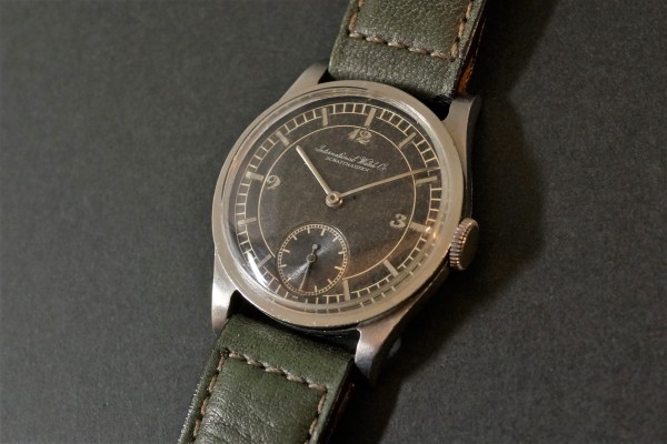 IWC Cal-83 Black Sector カラトラバ（OT-03／１９３７年)の詳細写真1枚目