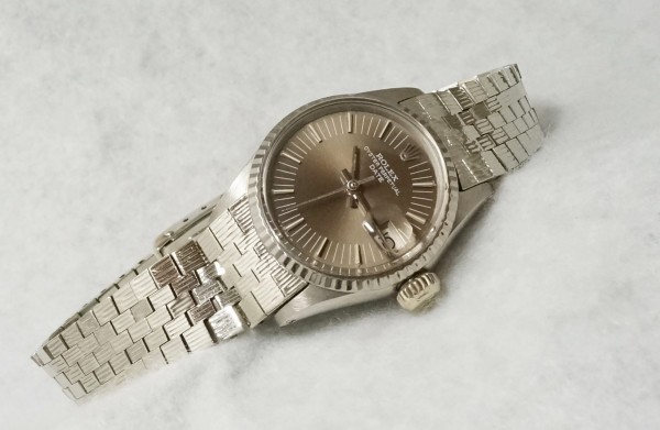 レディース ロレックス OYSTER PERPETUAL DATE 18KWG（RL-17／1970s)の詳細写真1枚目