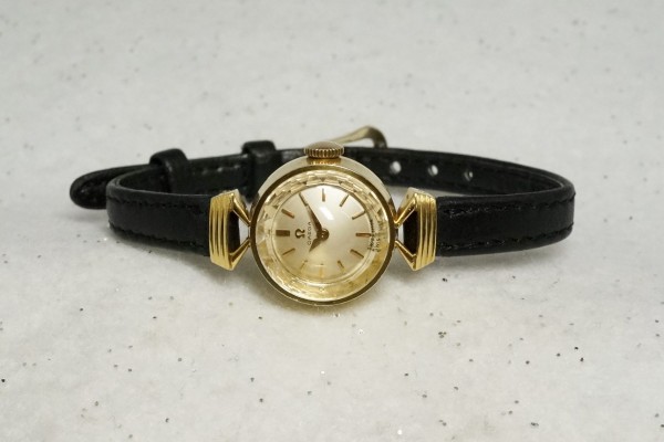 レディース オメガ Cut Glass 18KYG（OL-12／1958年)の詳細写真3枚目