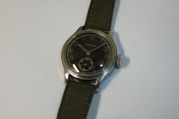 LONGINES German Army DH Sei Tacche Stepped Bezel Case（ＯＴ-05／1940ｓ)の詳細写真5枚目