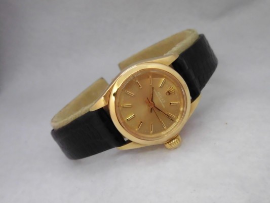 レディース ロレックス  OYSTER PERPETUAL  Ref-6718  18KYG（LR-33／1979年)の詳細写真2枚目