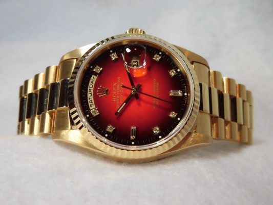 ロレックス Daydate Ref-18238 Red Gradation 10P Dial Sir-A（RD-23／1999年)の詳細写真3枚目