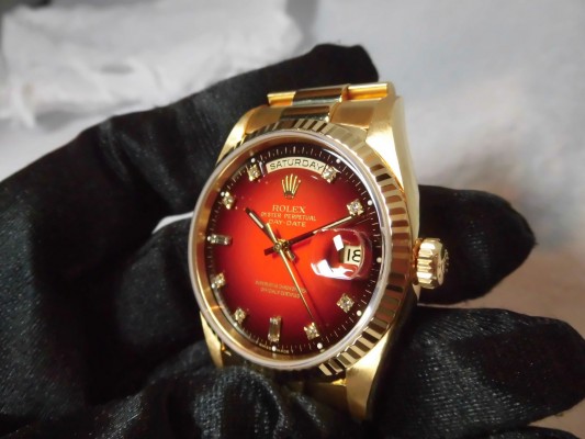 ロレックス Daydate Ref-18238 Red Gradation 10P Dial Sir-A（RD-23／1999年)の詳細写真7枚目