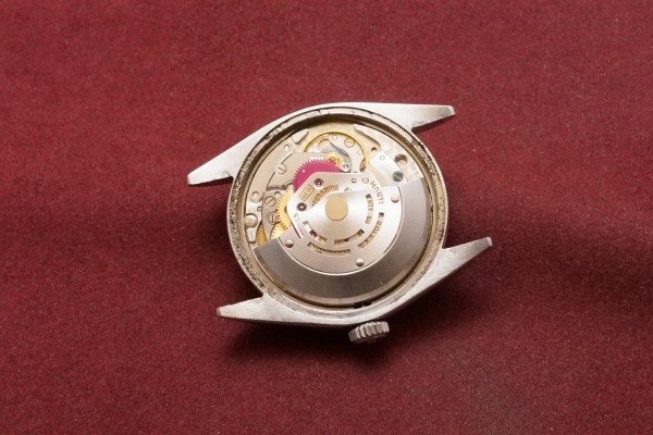 ロレックス OYSTER PERPETUAL -DATE- Ref-1500 Aging Gilt Dial（RO-205／1967年)の詳細写真10枚目