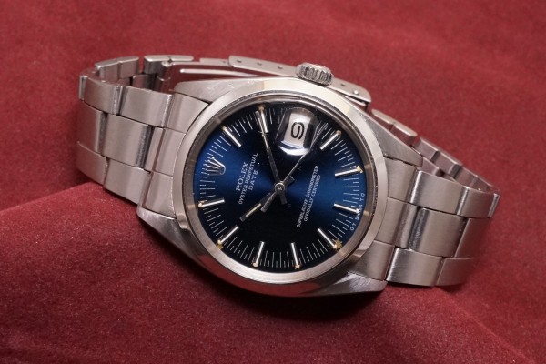 ロレックス PERPETUAL -DATE- Ref-1500 Blue Mirror Sigma Dial（RO-205／1971年)の詳細写真1枚目