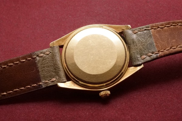 ロレックス PERPETUAL -DATE- Ref-1500/8 18KYG（RO-212／1963年)の詳細写真5枚目