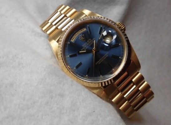 ロレックス Daydate Ref-18238 18kyg Blue Sunburst Sir-W（RD-43／1995年)の詳細写真1枚目