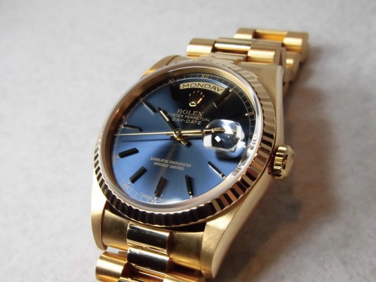 ロレックス Daydate Ref-18238 18kyg Blue Sunburst Sir-W（RD-43／1995年)の詳細写真2枚目