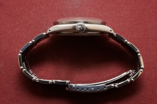 ロレックス OYSTER PERPETUAL -DATE- Ref-1501 Galaxy Gilt Dial Guarantee & Box etc.（RO-245／1963年)の詳細写真5枚目