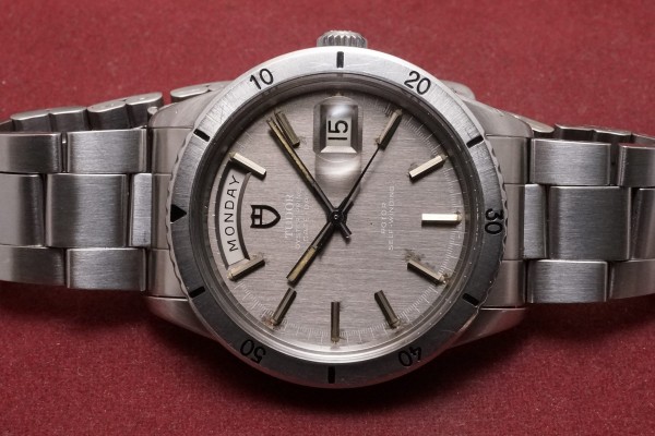 チュードル DATE-DAY Ref-7020/0 Jumbo Gray Dial（TO-098／1969年)の詳細写真4枚目