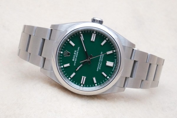 ロレックス OYSTER PERPETUAL Ref-126000 GREEN DIAL（RD-109／2022年)の詳細写真1枚目
