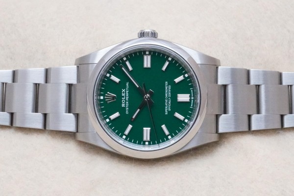 ロレックス OYSTER PERPETUAL Ref-126000 GREEN DIAL（RD-109／2022年)の詳細写真4枚目