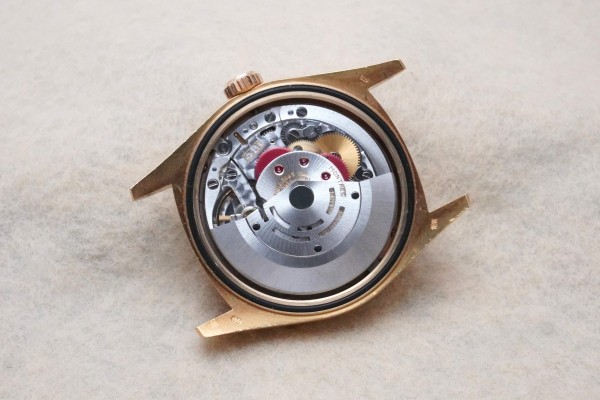 ロレックス デイデイト Ref-18238 Red Gradation Dial Ser-L（RD-115／1989年)の詳細写真10枚目