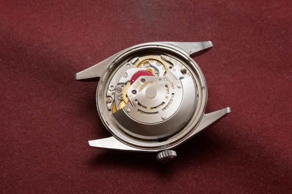 ロレックス DATEJAST Ref-1601 Gilt Glossy Dial Guarantee & Box, etc.（RO-311／1968年)の詳細写真10枚目