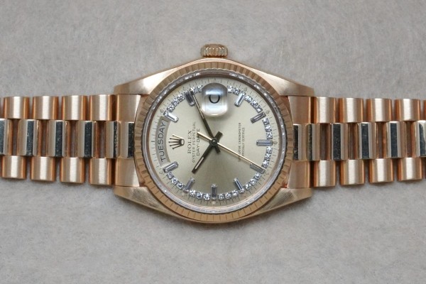 ロレックス デイデイト Ref-18038 BAGUETTE DIAMOND MILLIARD DIAL（RD-149／1981年)の詳細写真4枚目