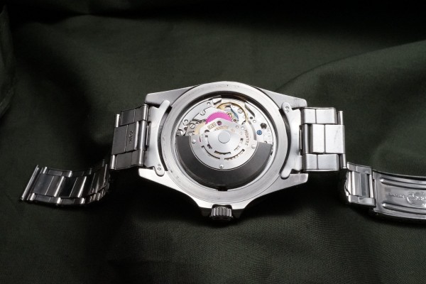 ロレックス  赤サブマリーナ Ref-1680 Mark-2 Dial（RS-346／1969年)の詳細写真10枚目