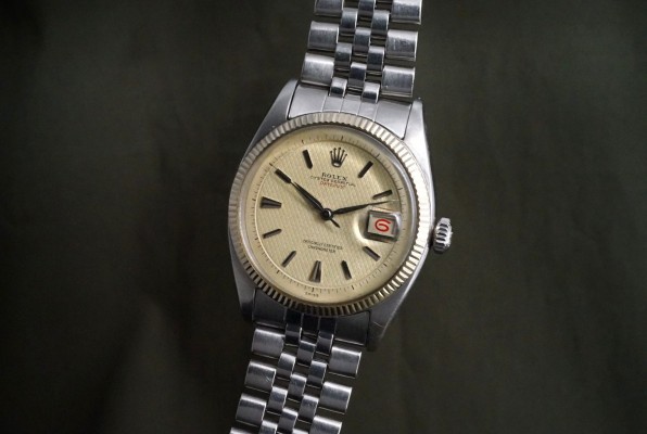 ロレックス デイトジャスト Ref-6305-1 Red デイトジャスト Honeycomb Dial（RO-01／1955年)の詳細写真2枚目