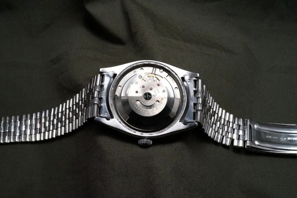 ロレックス デイトジャスト Ref-6305-1 Red デイトジャスト Honeycomb Dial（RO-01／1955年)の詳細写真10枚目