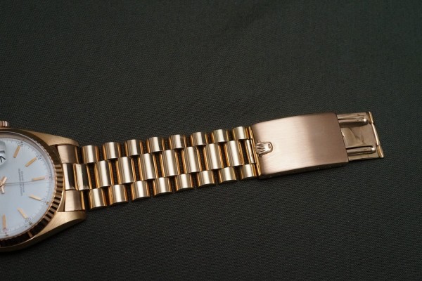 ロレックス デイデイト Ref-1803/5 18KPG Red Quarters Dial（RO-376／1974年)の詳細写真8枚目