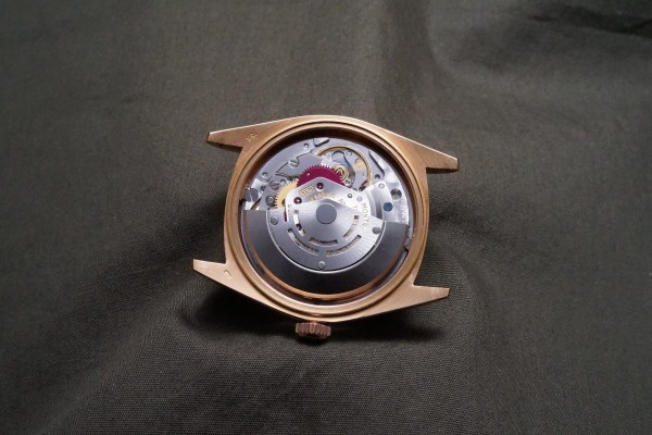 ロレックス デイデイト Ref-1803/5 18KPG Red Quarters Dial（RO-376／1974年)の詳細写真10枚目